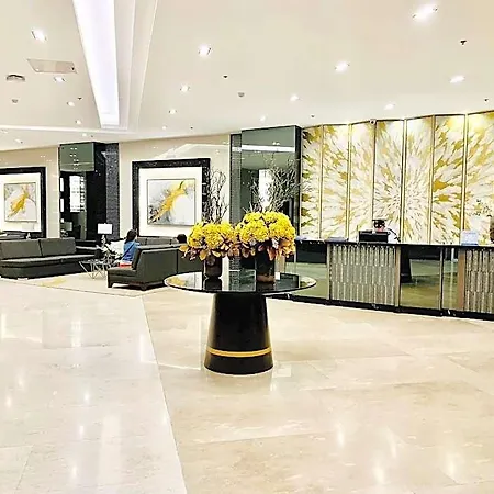 Gavin\'S Place @ Fame Residences